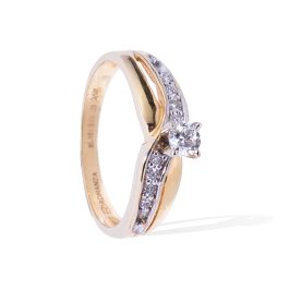 Anillo de compromiso